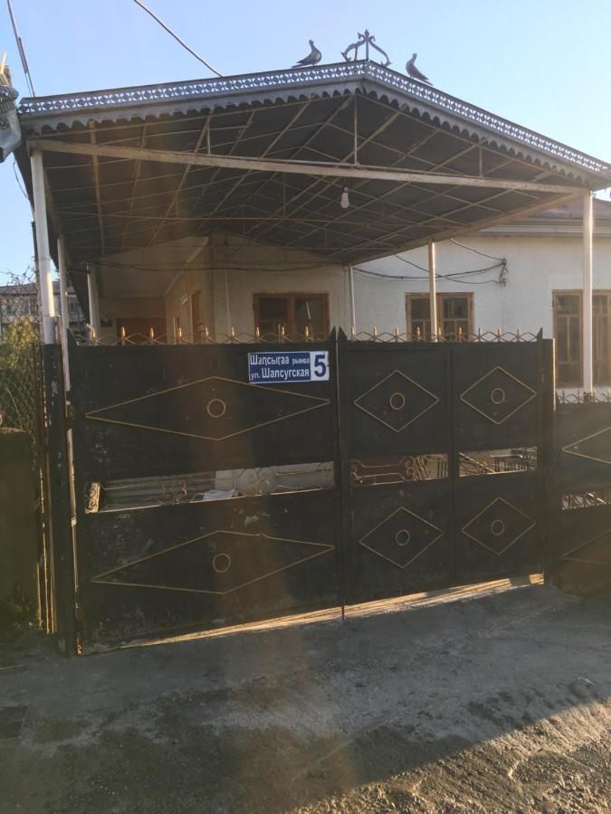 Private house Hotel Sukhumi Bagian luar foto